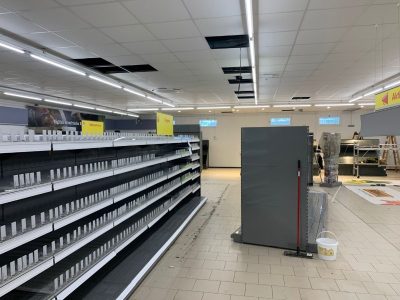 Ladenbau - prodejna Netto - regálové práce